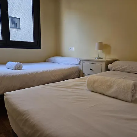 R2R - Amplio Y Comodo Apartamento - 1A106 * Gijon